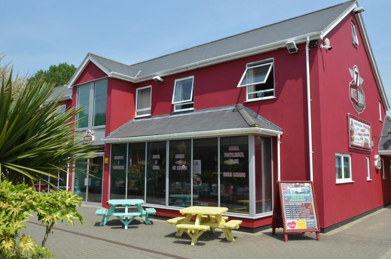 7Hotel Diner Halstead  Exterior photo